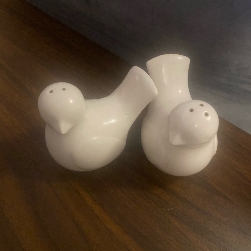 White Ceramic Bird Salt and Pepper Shakers